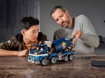 LEGO 42112 TECHNIC Betoniarka - obrazek 2